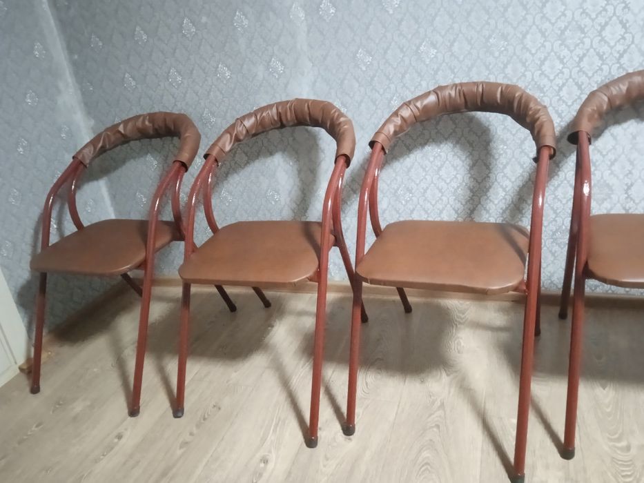 Стулья продаются 6 штуки новый