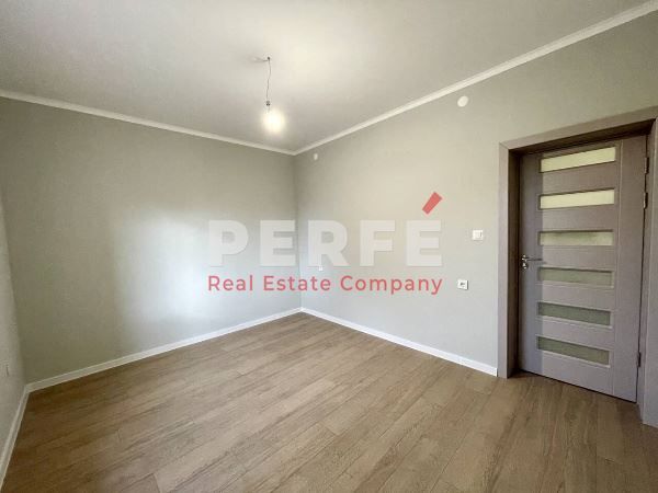 Продава се Тристаен апартамент в Бургас, Център - 107 кв.м за 1300 €/кв.м - Снимка #4