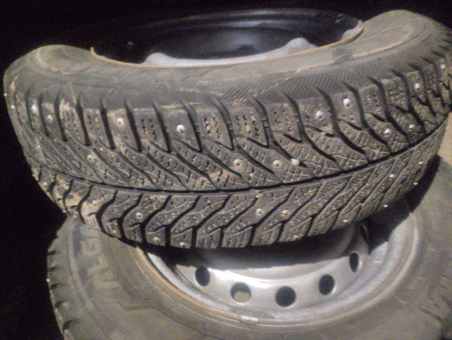 Продам зимние шины с дисками