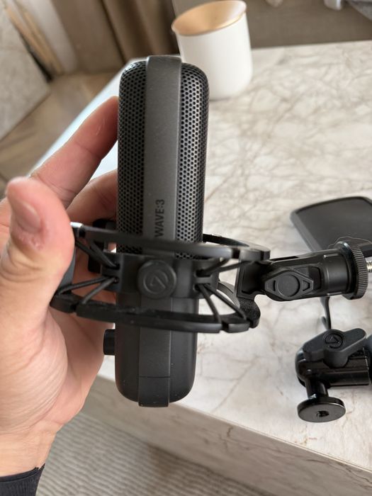 Elgato Wave 3 + Boomarm