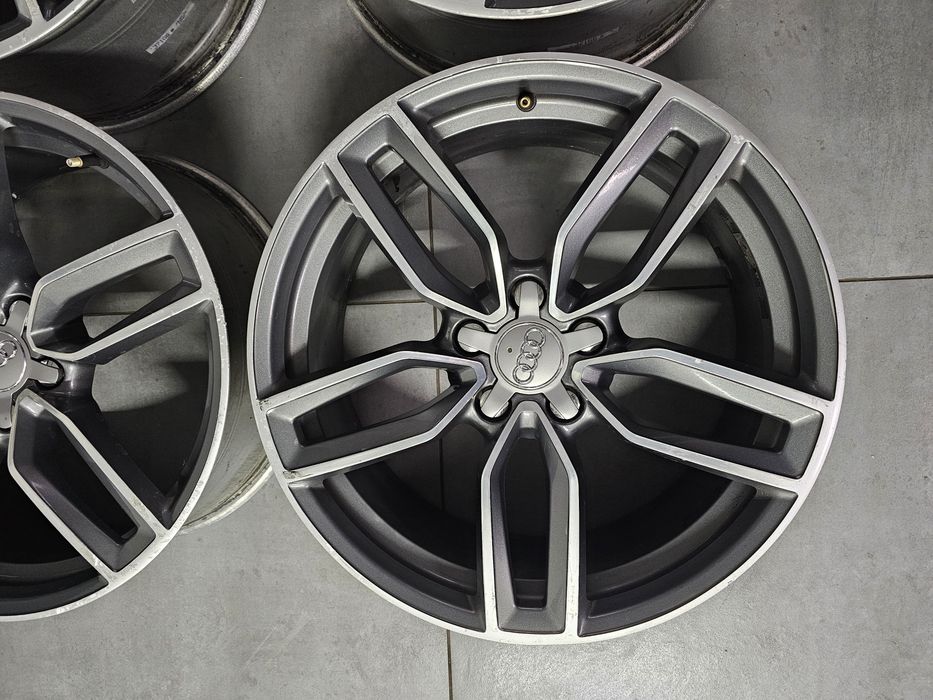 Set 4 Jante Audi S3, RS3, A3, V8 Originale, R19, foarte usoare! Diamond cut