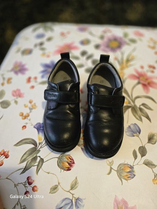 Продам туфли для мальчика