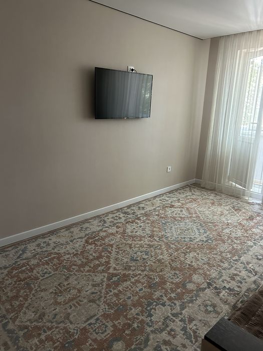 4 мкр , Азия Молл . Почасово