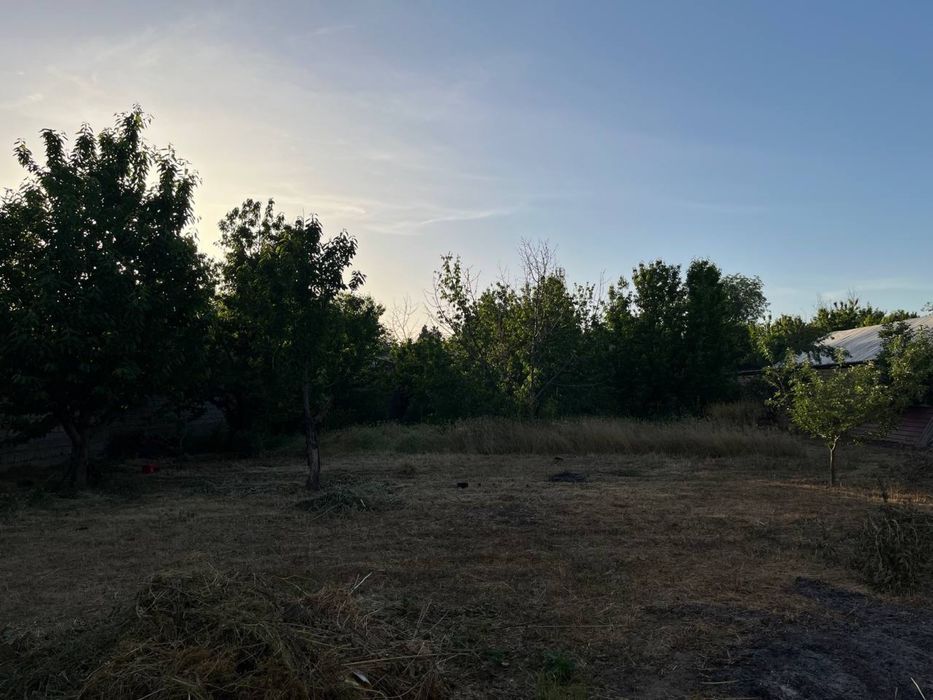 Uy Sotiladi Toshkent viloyati zangiota tumani 12 sotix
