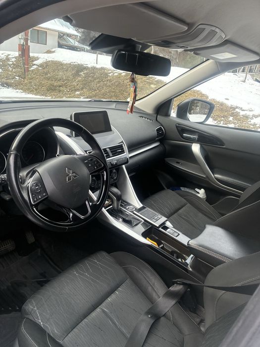 Mitsubishi vanzare