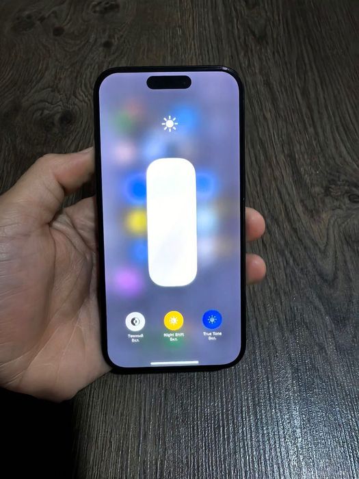 Iphone 15pro gartya 3oy