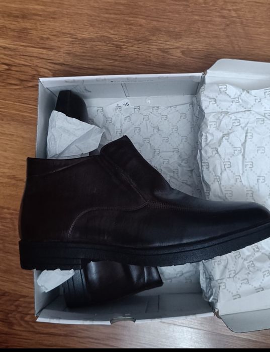 Продам зимнюю обувь