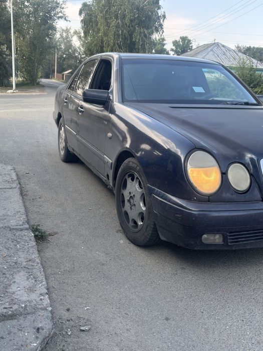 Продам мерседес 210