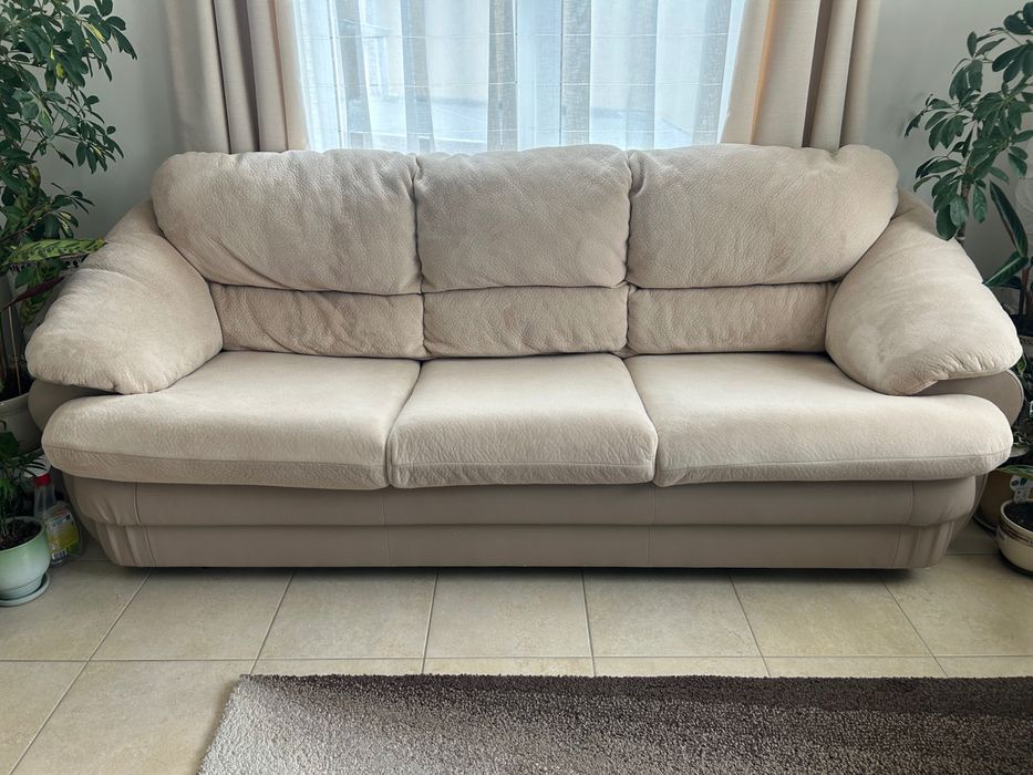 Разтегателен диван