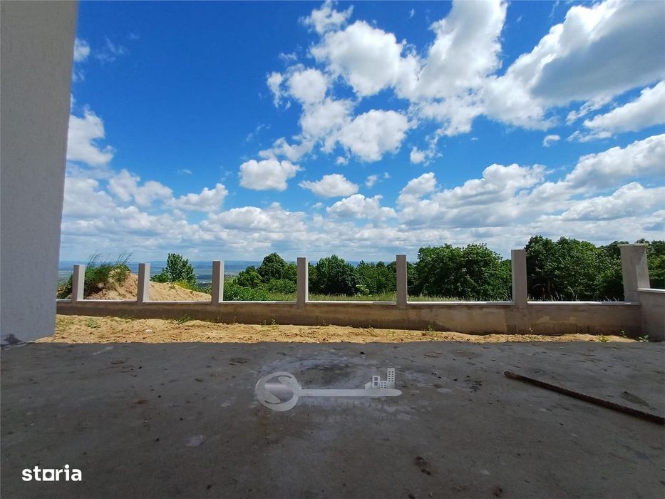 Casa de vanzare I Paun, Barnova I 4 camere, 2 bai I 500 mp teren