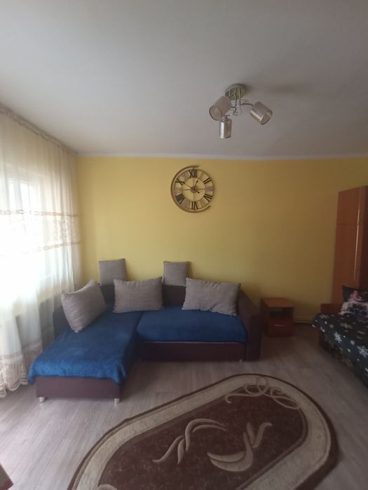 Închiriez Garsoniera