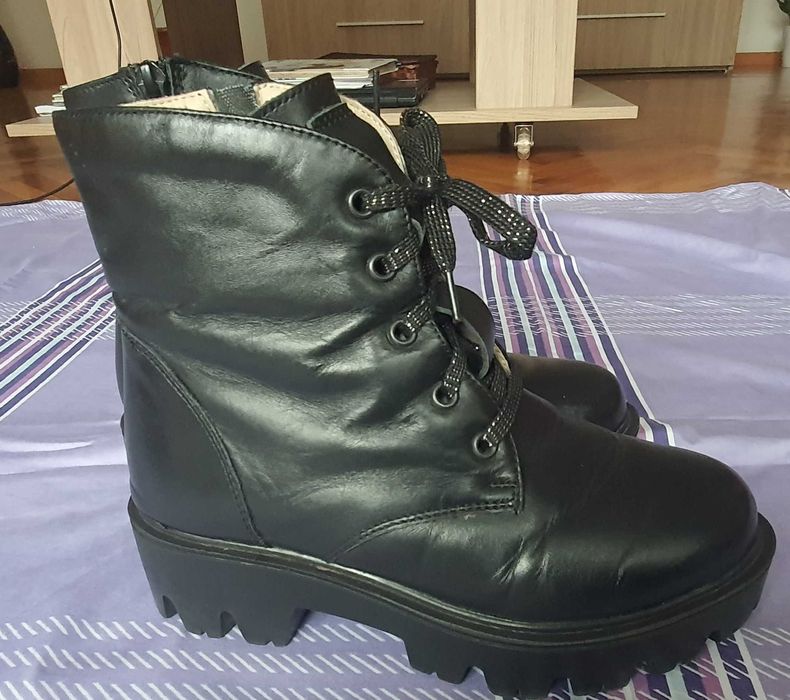 Vand bocanci piele naturală marimea 35