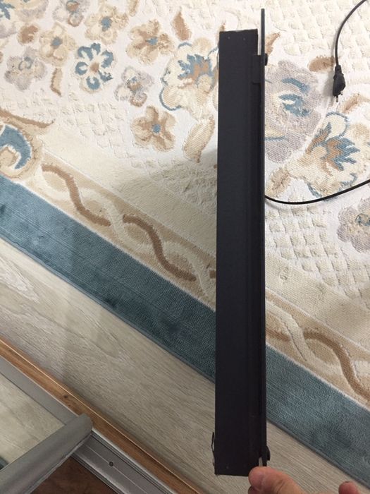 Электронный часы с водопадом