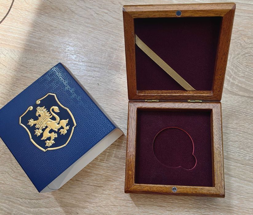 Луксозна дървена кутия за 1 монета на БНБ