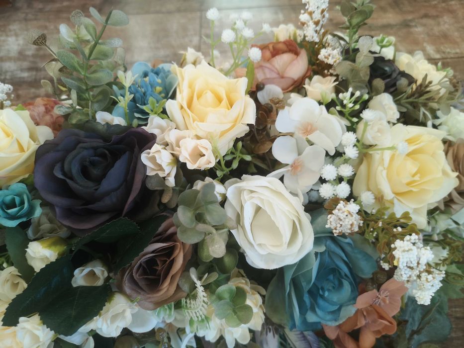 Аранжировка, изкуствени цветя