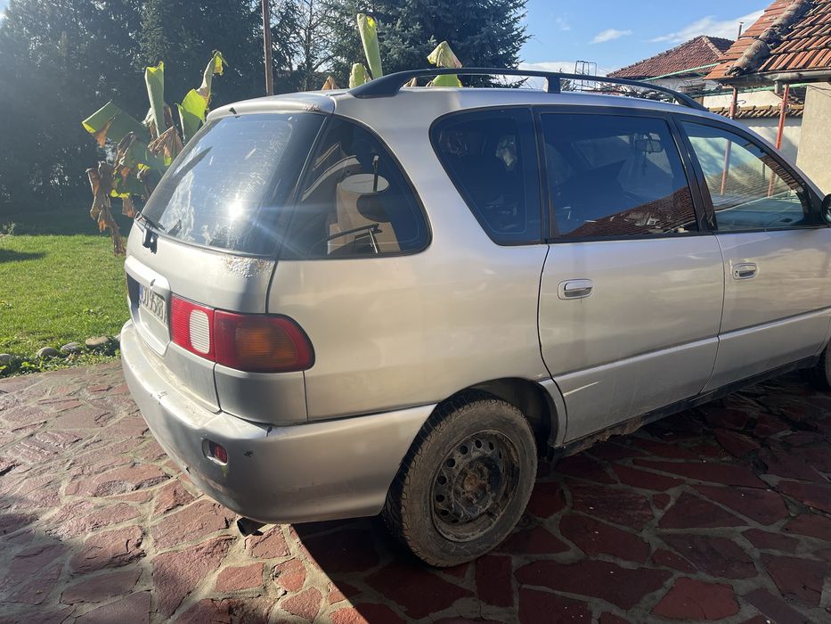 Toyota picnic 2.2 (цял автомобил)