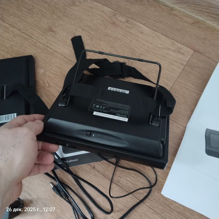 DVD проигрыватель в авто..