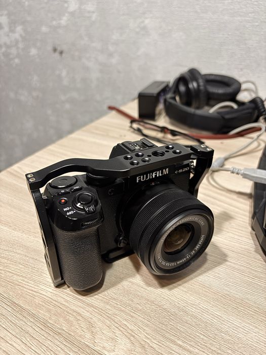 Продам Камеру Fujifilm X-S20
