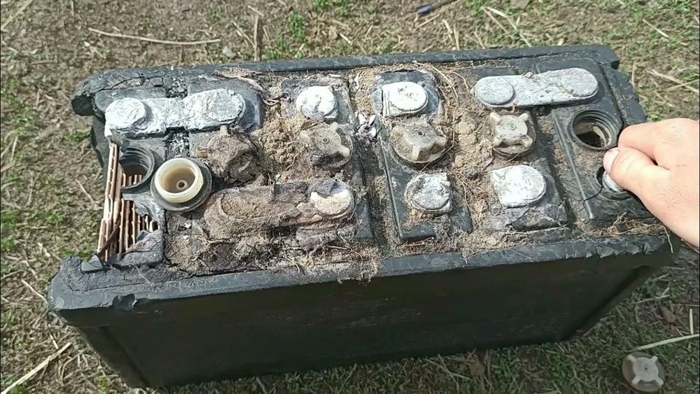 Принимаем: Свинец, Аккумуляторы