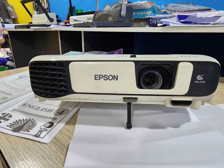 проектор epson EB-S41 Для продажи proektor epson EB-S41 sotiladi