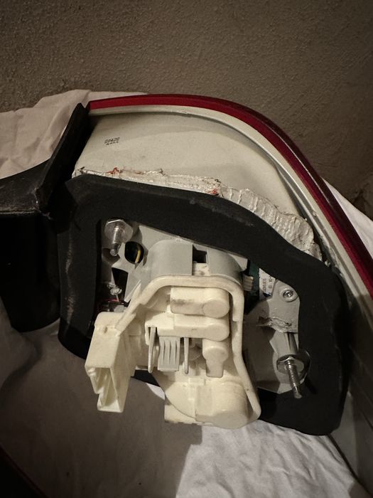 BMW E90 LCI задни стопове с дефект