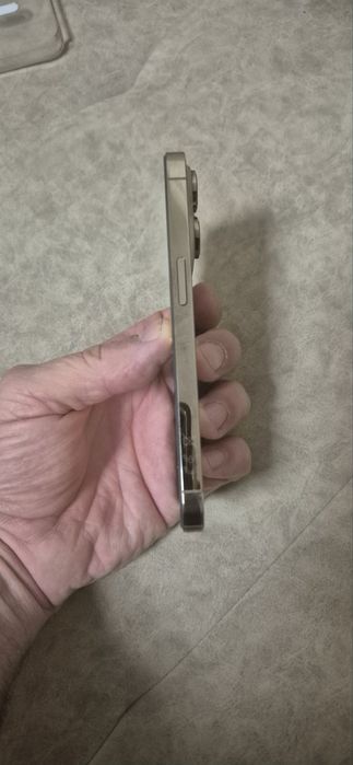 Продавам Iphone 14 pro gold Бартер за 16 pro с доплаюане