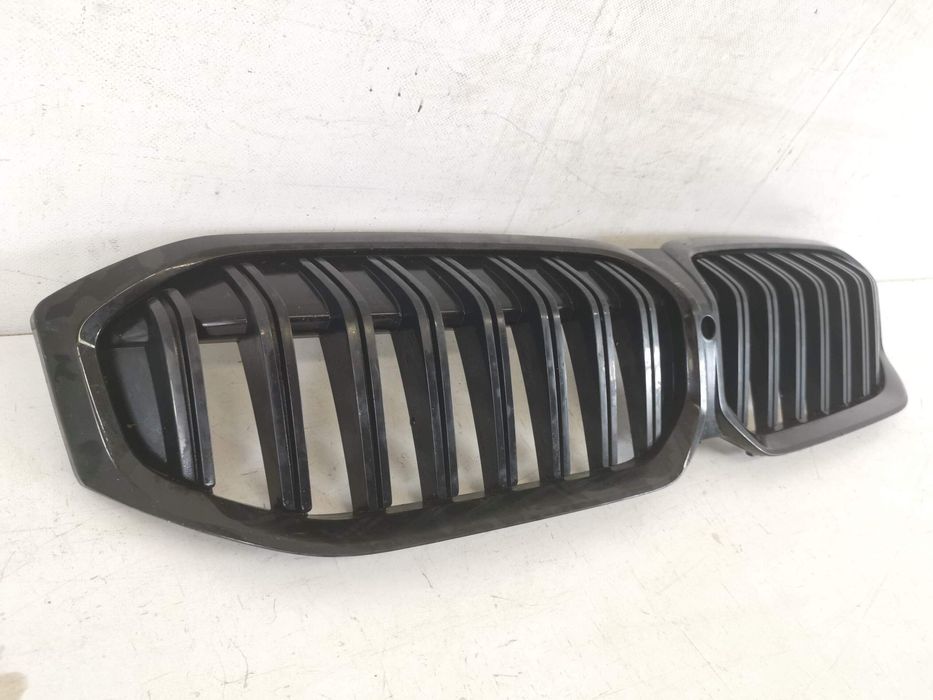 Радиаторна решетка БМВ / BMW G20 LCI Оригинална В Добро Състояние