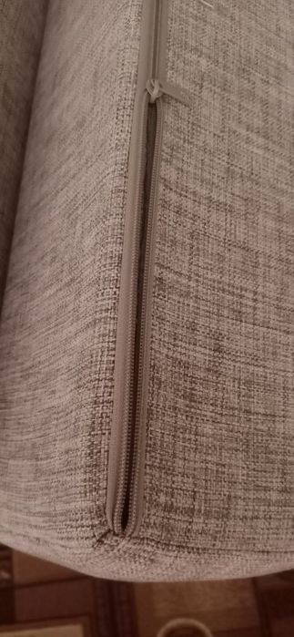 Валик под голову.