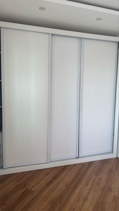 Продам шифоньер