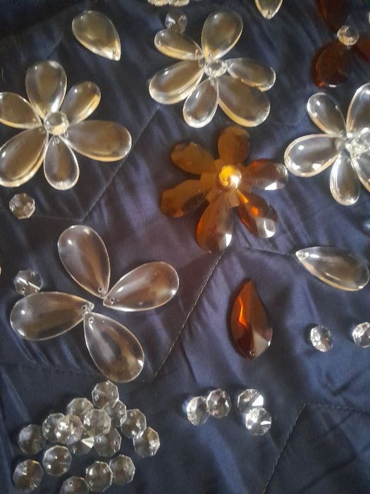 Стъклени камъни за декорация