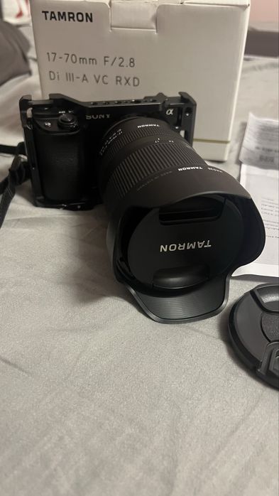 Sony a6100 + Tamron 17-70 f/2.8 + SmallRig cage  APS-C