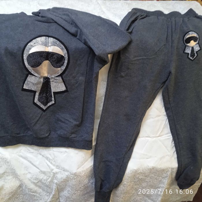 Спортивный  костюм для девочки М