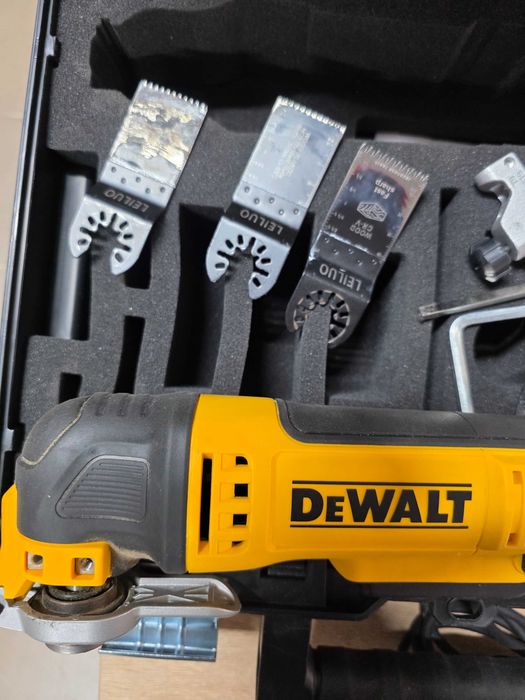 Unealta Multifunctionata DeWalt DWE315KT, Oscilanta Cu Accesorii