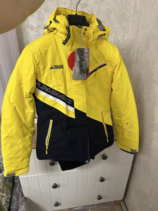 Горнолыжная куртка