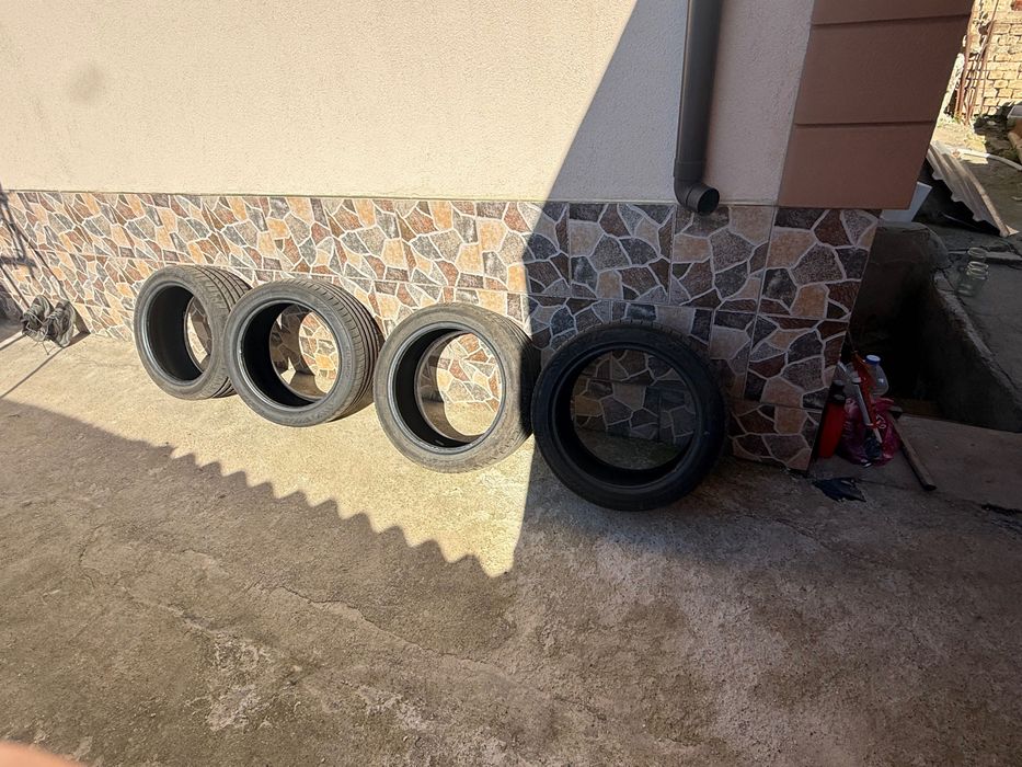 Летни Гуми 245 40 17