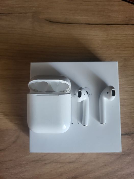 Продам наушники airpods 2