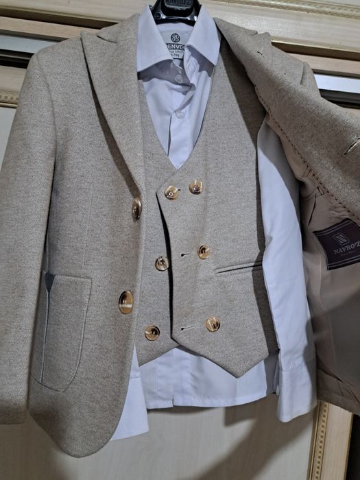 5 yoshlardagi bolalar uchun kastyum shim sotiladi