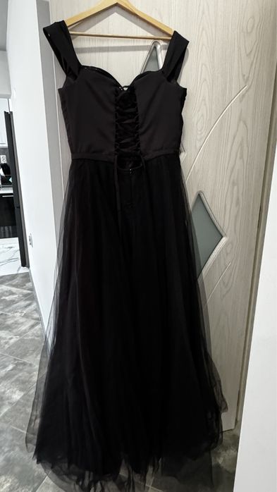 Официална рокля