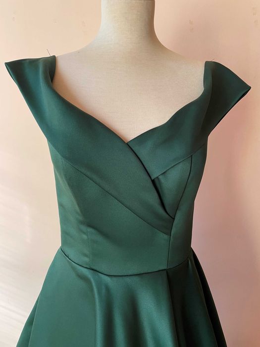 Бутикова бална рокля с опция за прибавяне на чанта