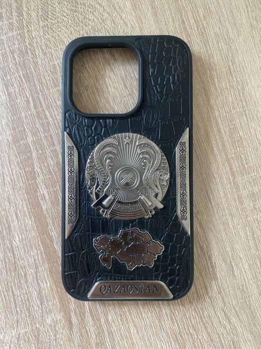 Чехол для iPhone 15