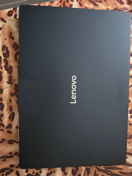 Лаптоп Lenovo IP3 Slim