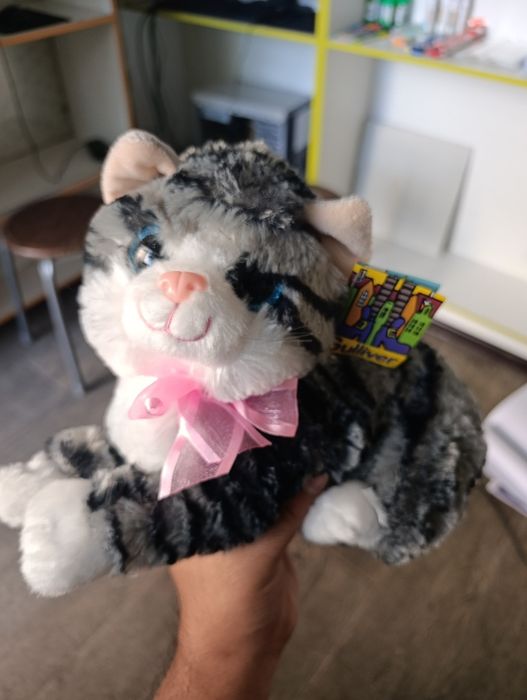 Плюшевая игрушка новая кошка