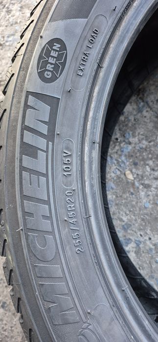 4 anvelope iarna Michelin 255/45/20.Pretul este pe bucata.