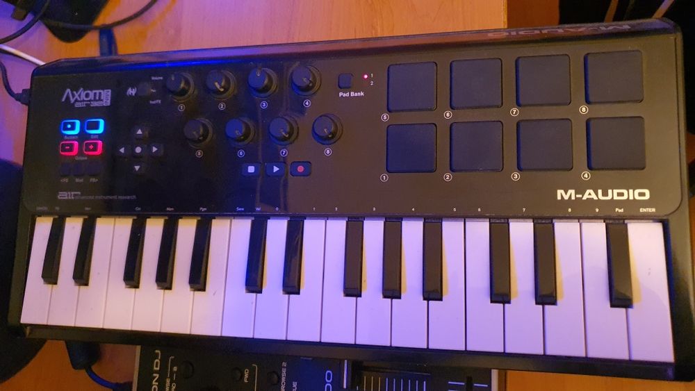 електрическа йоника M. audio