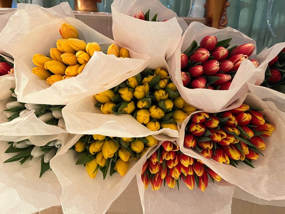 Тюльпаны оптом и в розницу  на 8 марта!!