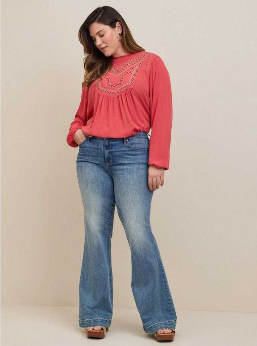 Plus  size. Американская блузка из 100% вискозы с вышивкой