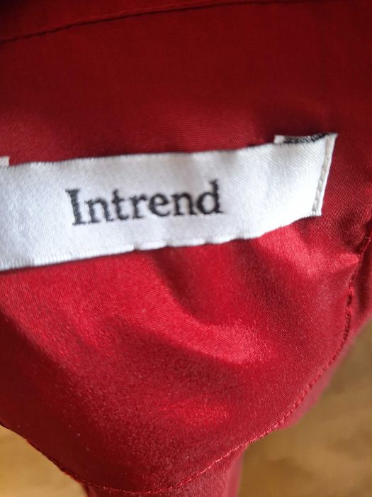 Vand sacou rosu Italia