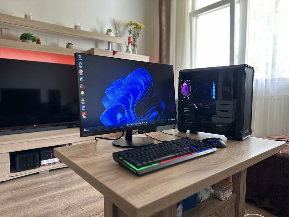 PC Gaming complet Ryzen 5 2600 / 16GB / RX 5500 XT 8GB / SSD 500GB + Monitor 27”