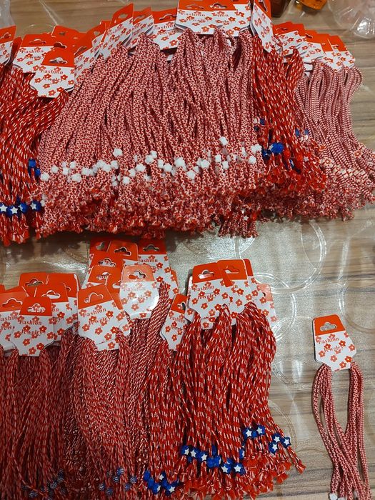 Мартеници разпродажба