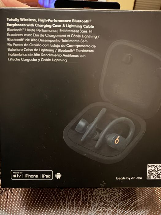 Продавам слушалки PowerBeats Pro